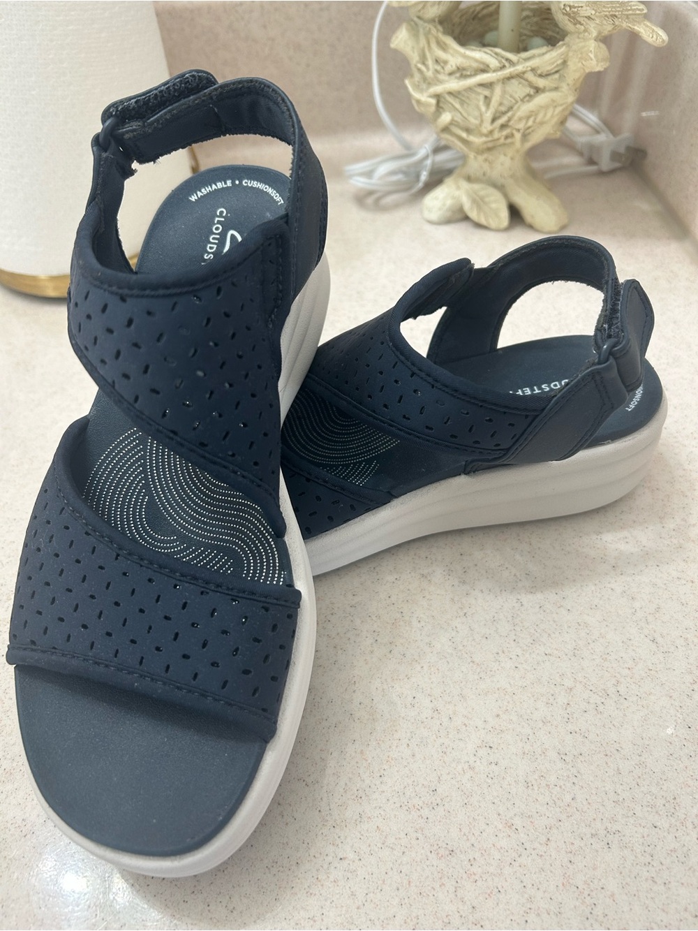 Clarks Navy Perforated Cloudsteppers Slingback Sandals - Picture 8 of 10
